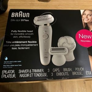 Braun Epilator Silk-épil 9 9-030 with Flexible Head. Open box. Never used.
